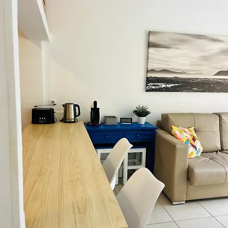 Relax Near The Sea And Downtown Apartment